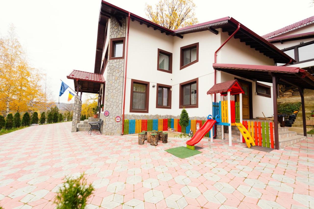 Stejarul Lui Andrei Hotel Izvoarele  Exterior photo