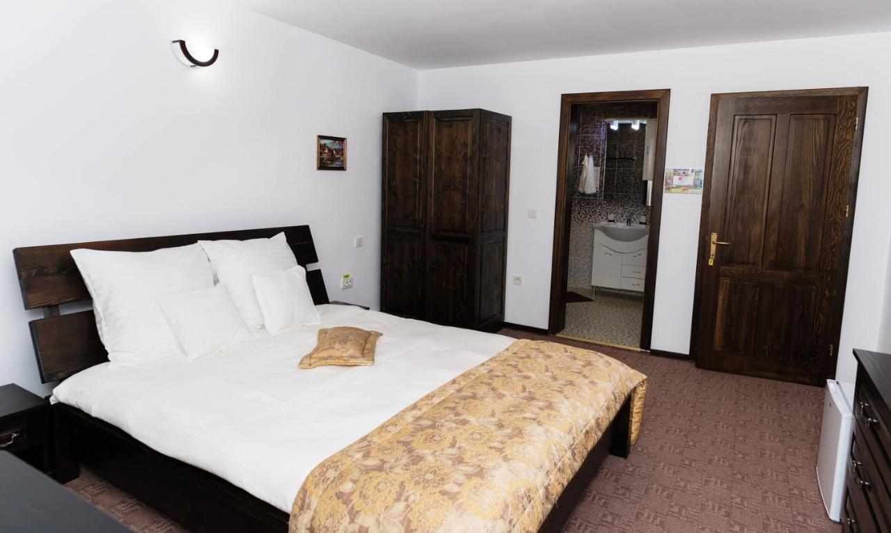 Stejarul Lui Andrei Hotel Izvoarele  Exterior photo